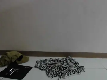 titsnriceのBongacamsでアダルトカメラ配信