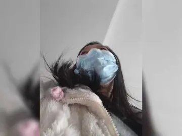 Selinababy99のBongacamsで無料ポルノカメラ