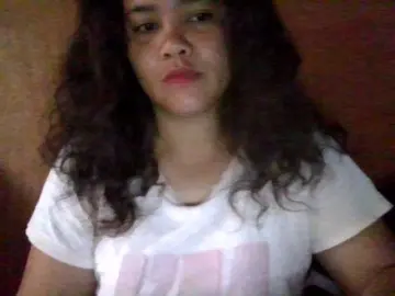 LovelyShaxxx3のBongacamsでライブセックス映像