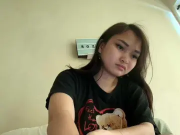 RozyBlackのBongacamsで無料ライブポルノ