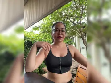 PadThaiのBongacamsで今すぐ視聴可能なセックスカム