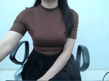 Lady-YoungのBongacamsで今すぐ視聴可能なセックスカム