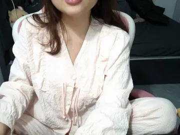 Julia98のBongacamsでセックスチャット