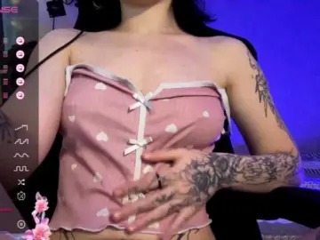 meowlulyのBongacamsでアダルトビデオチャット