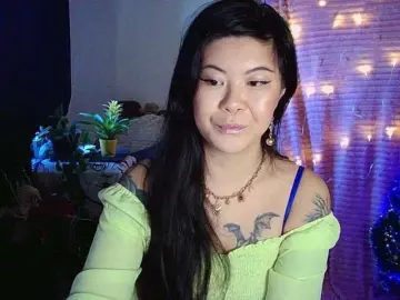 SweetyLauraのBongacamsで無料ライブポルノ