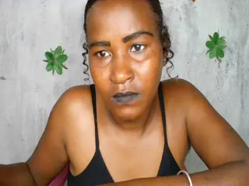 Aldah1のBongacamsでヌードカメラ