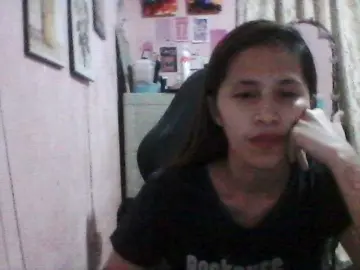 YourMochiiのBongacamsで高画質ウェブカメラ