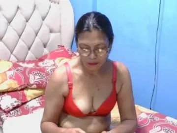 hOtGranny4uのBongacamsでライブセックス映像