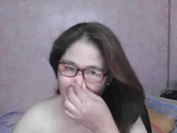 NICEtitspinayのBongacamsで無料ポルノカメラ