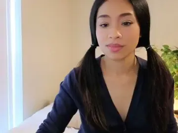 athena-thのBongacamsでライブポルノ配信