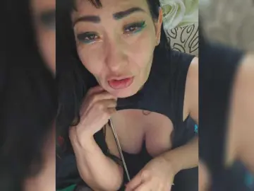 xxxDirtyBitchxxxのBongacamsで高画質ウェブカメラ