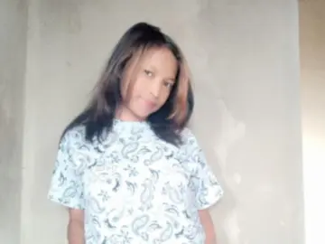 NicoleMoneyのImliveでライブポルノ配信