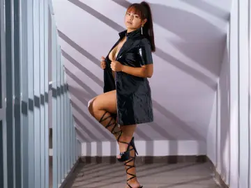 AshiaEktaaのLivejasminでライブチャット