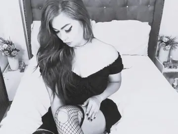 MckenzieLeeiのLivejasminでヌードカメラ