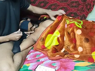 Real18sis_sex_sisのStripchatで無料ポルノカメラ