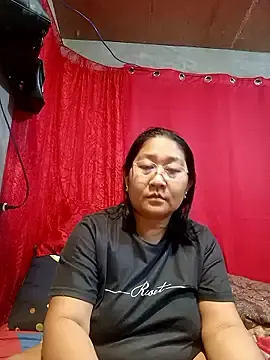 hotchubbyasian88のStripchatで無料ポルノカメラ