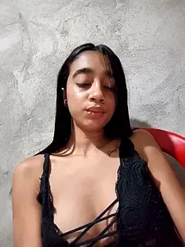 Zoe_Sweett18のStripchatでライブポルノ配信