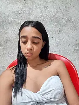 Zoe_Sweett18のStripchatで無料ポルノカメラ