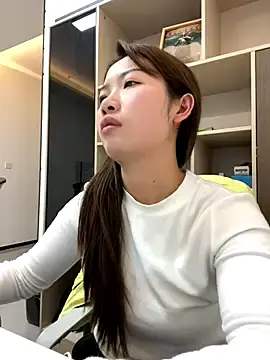 GYYooのStripchatでプライベートチャット