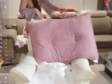 pinnnnnnkのStripchatでセックスカメラ