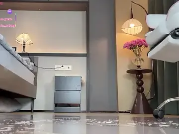 AYW-21のStripchatでアダルトビデオチャット