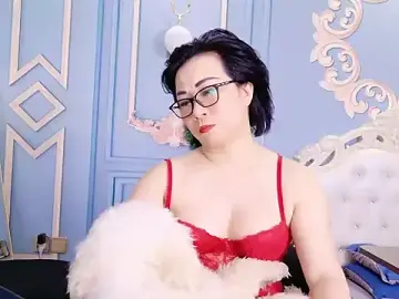 LucianaMeのStripchatでセックスカメラ