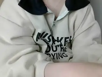 hilyti12のStripchatでセックスチャット