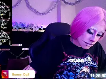 Bunny_OのStripchatでアダルトカメラ配信