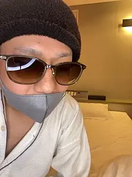 oji_oji123のStripchatで無料ポルノカメラ