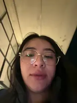 vaneeleeのStripchatで人気のアダルト配信