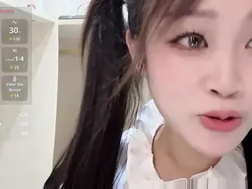 yueyue2003のStripchatでライブポルノ配信