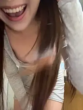 Sweet-Angel999のStripchatでアダルトカメラ配信