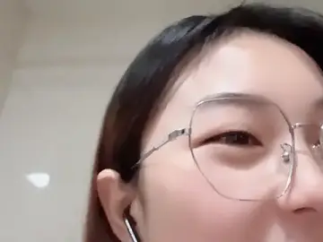 Sweet-Angel999のStripchatでライブチャット