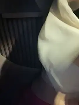 Yumii_09のStripchatでヌードカメラ