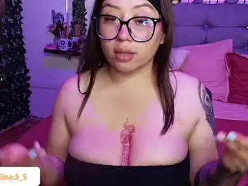 Kata_BigboobsのStripchatでアダルトビデオチャット