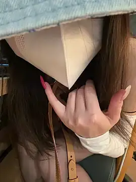 nideanbabyのStripchatでセックスカメラ