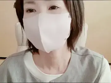 xxArisaxxのStripchatで人気のアダルト配信