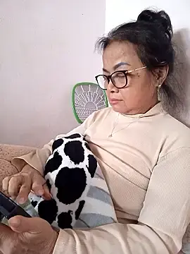 HotestloveのStripchatでセックスカメラ