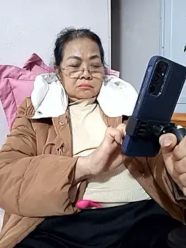 HotestloveのStripchatでライブチャット