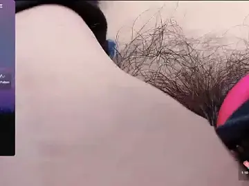 newwellのStripchatでライブポルノ配信