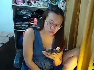 crizzybelのStripchatで高画質ウェブカメラ