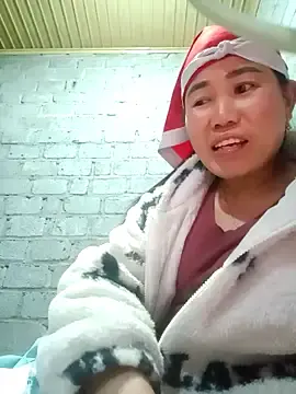 jienrrrのStripchatで無料ポルノカメラ