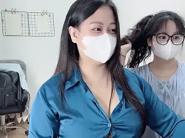 Bamboo_SwetieのStripchatで今すぐ視聴可能なセックスカム