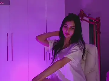 newfrommacauのStripchatで人気のアダルト配信