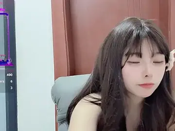 QQ88-99のStripchatでライブセックス映像