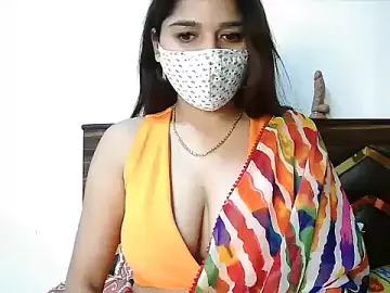 Gloie4uのStripchatでセックスカメラ