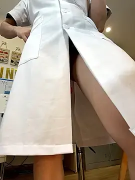 Clinic_SexyのStripchatでライブポルノ配信