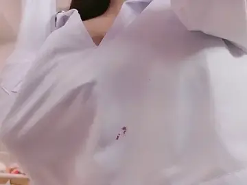 HANApipiのStripchatで高画質ウェブカメラ