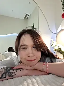 Heather_IvyのStripchatで高画質ウェブカメラ