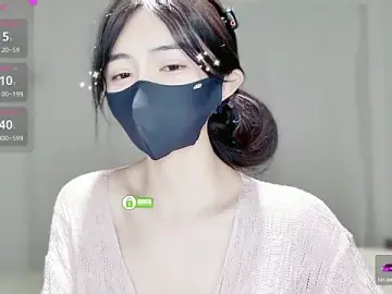 -Hell0-KittyのStripchatで無料ライブポルノ